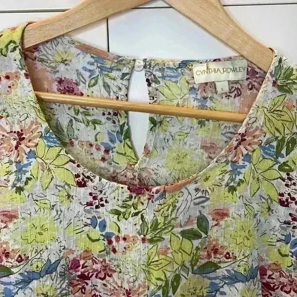 Cynthia Rowley Women’s Flower Blouse Size: Large - Picture 2 of 9